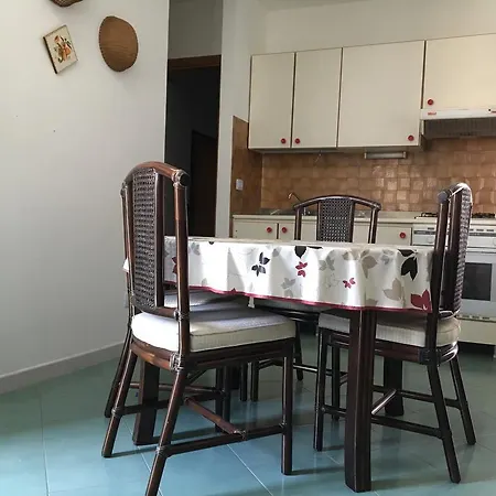 Li Zinzuli Dom wakacyjny